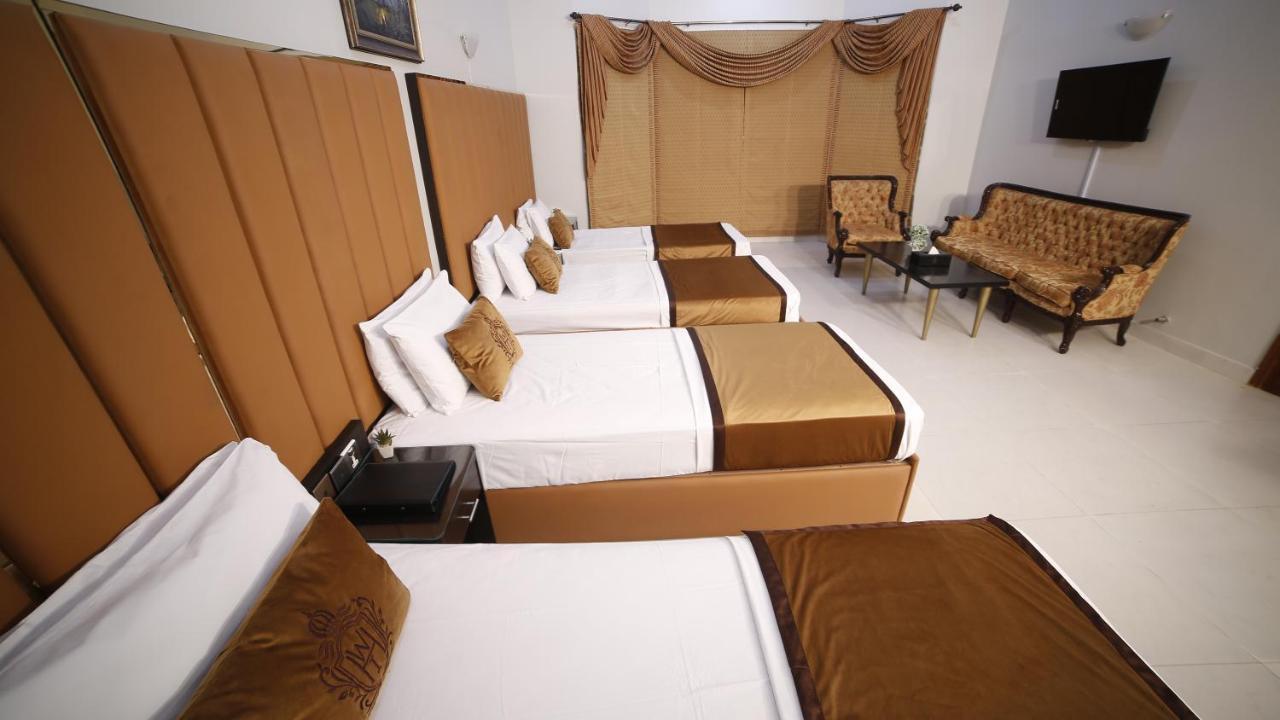 Four Squares Karachi Bed & Breakfast Exterior photo