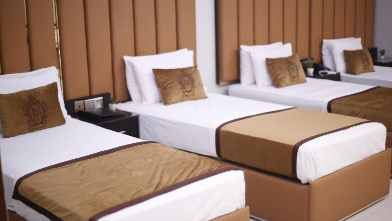 Four Squares Karachi Bed & Breakfast Exterior photo
